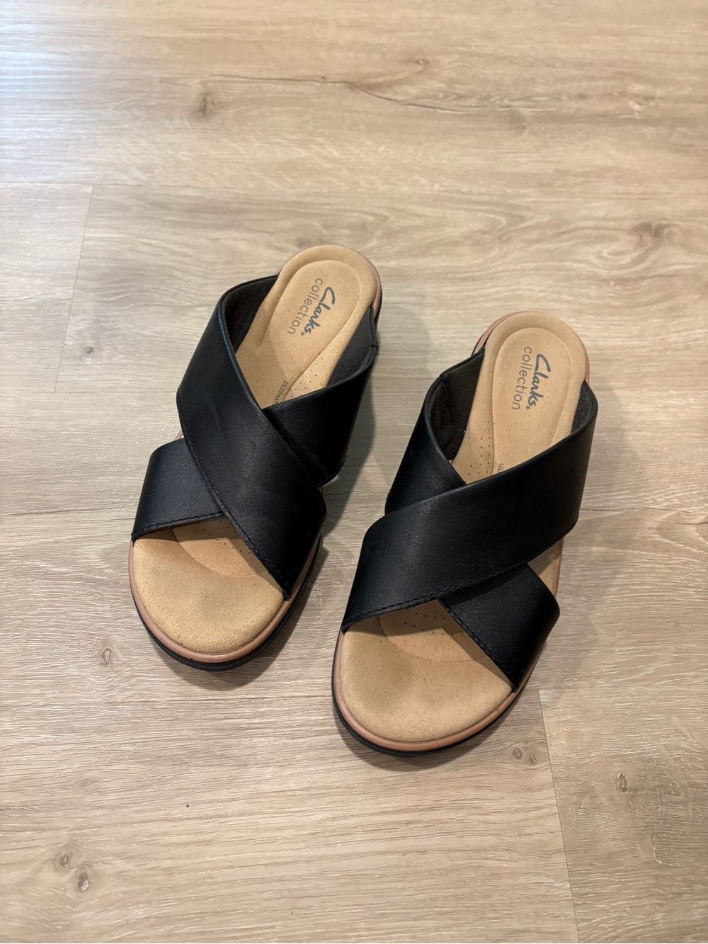 Clarks Black Sandals Cross-Band Slide